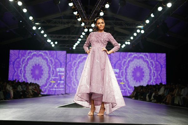 Découvrez les Bienfaits Insoupçonnés des Masques à la Spiruline : Le Secret Naturel pour Renaître Votre Peau Épuisée !